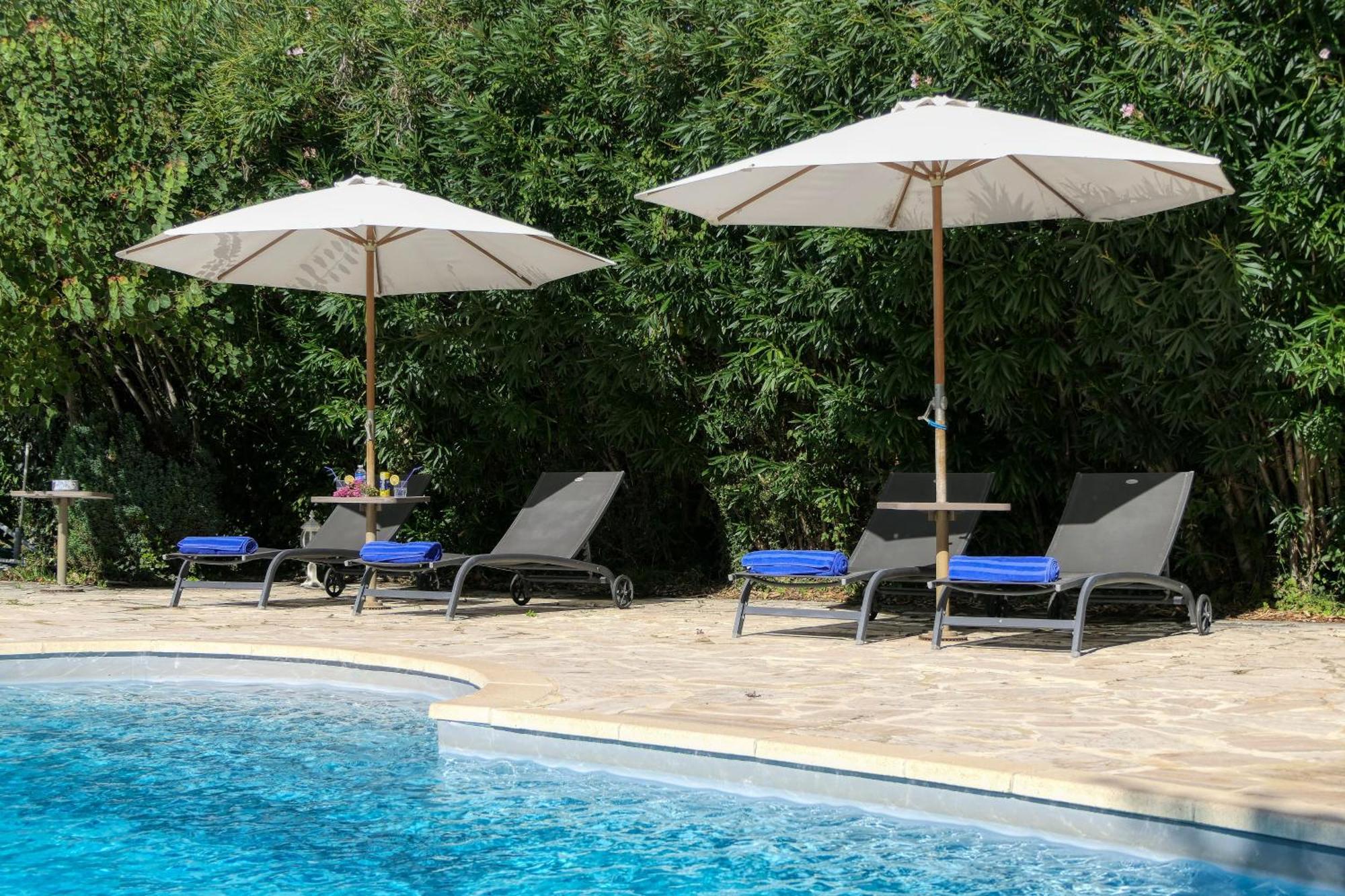 Logis Hotel La Bastide des Monges Nyons Buitenkant foto