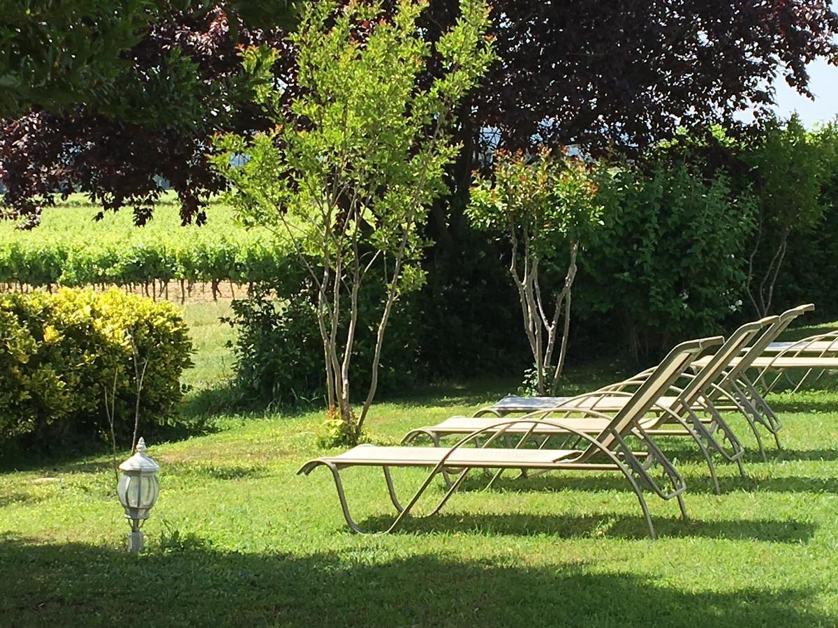 Logis Hotel La Bastide des Monges Nyons Buitenkant foto